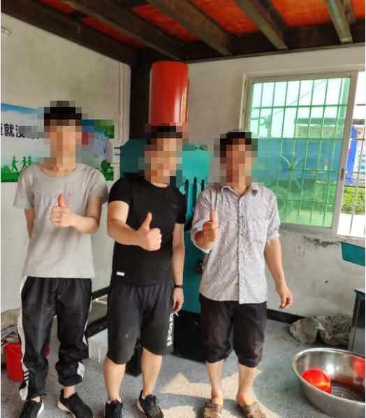 5d54c9b8465db.jpg