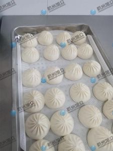 旭眾包子機(jī)上門安裝，現(xiàn)場(chǎng)調(diào)試完成成型效果棒！